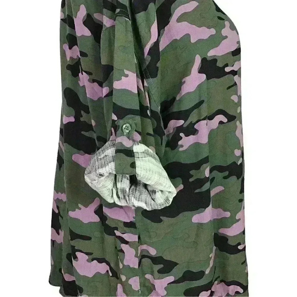 Torrid Cozy Camo Women 1X Drop Shoulder Button Up Top Green Purple Roll Tab - Picture 8 of 10